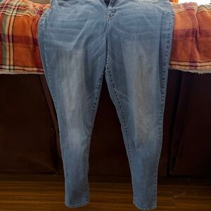 Time and Tru Women's Light Blue Skinny Jeans